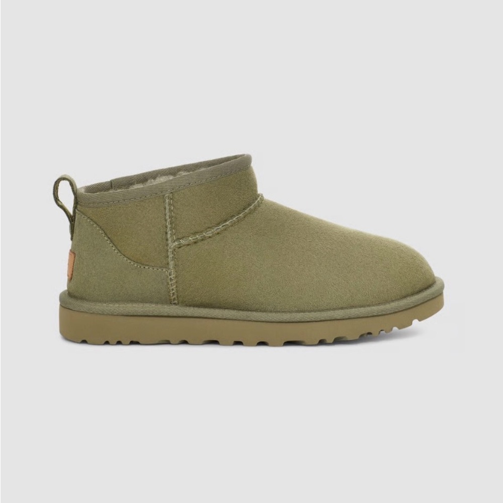 Ugg womens classic ultra mini shaded clover Green Ankle Boots new size 9